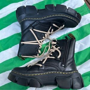 DR. MARTENS DMXL 8-eye lace up combat boot NEW without box